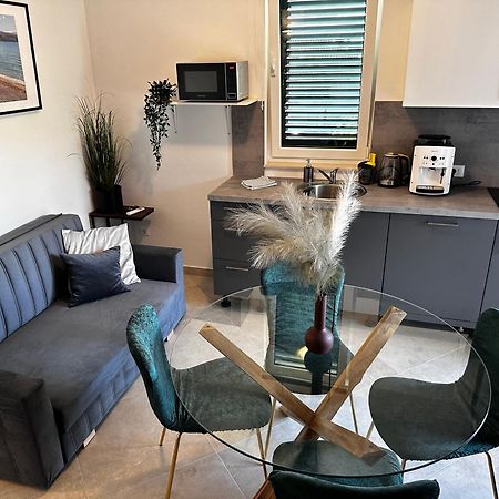 Divine Apartments Baska  Bagian luar foto
