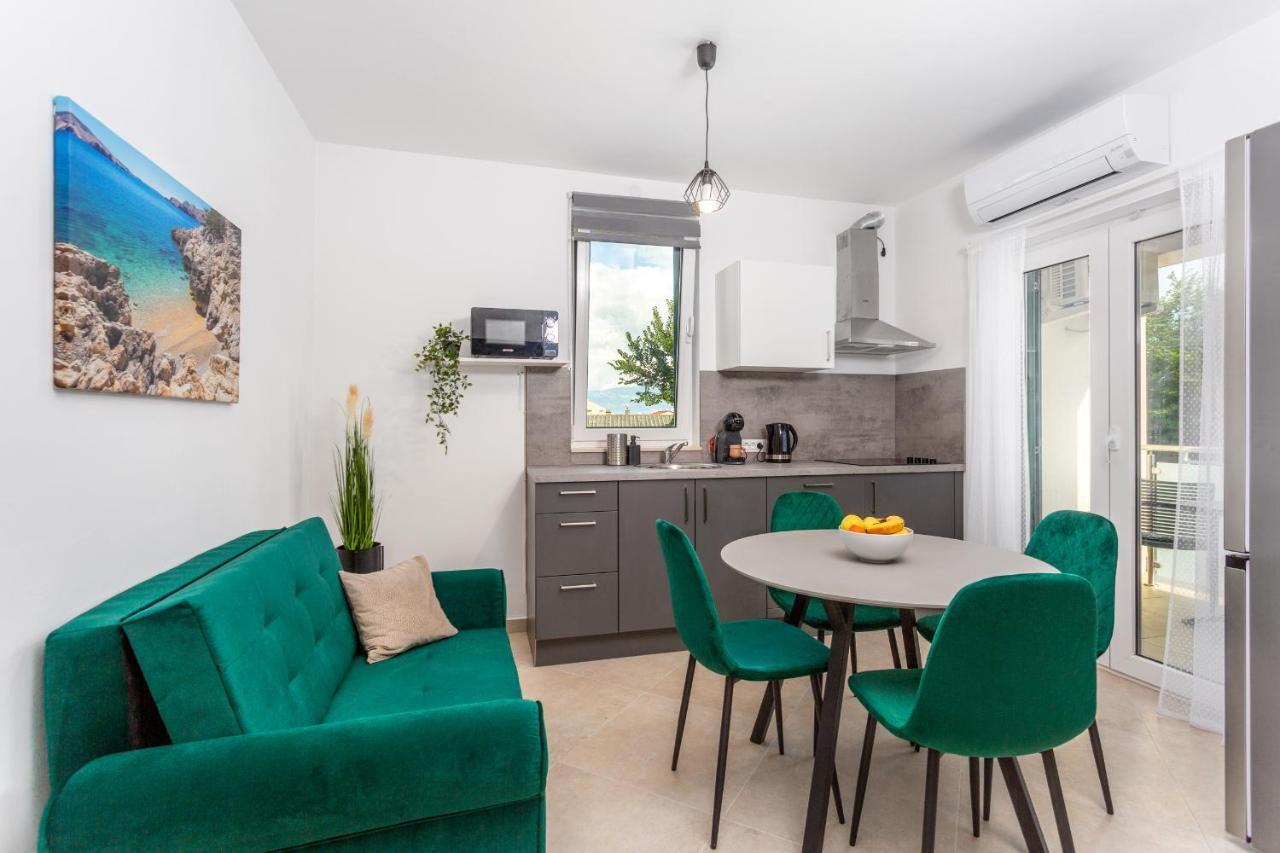 Divine Apartments Baska  Bagian luar foto