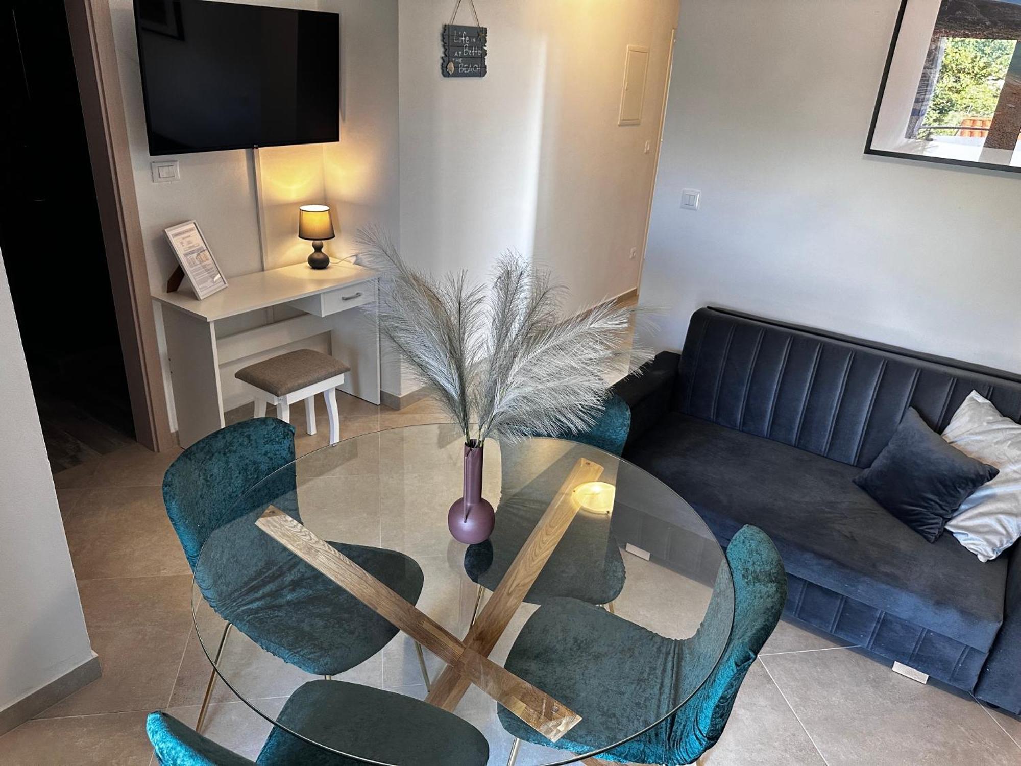 Divine Apartments Baska  Bagian luar foto