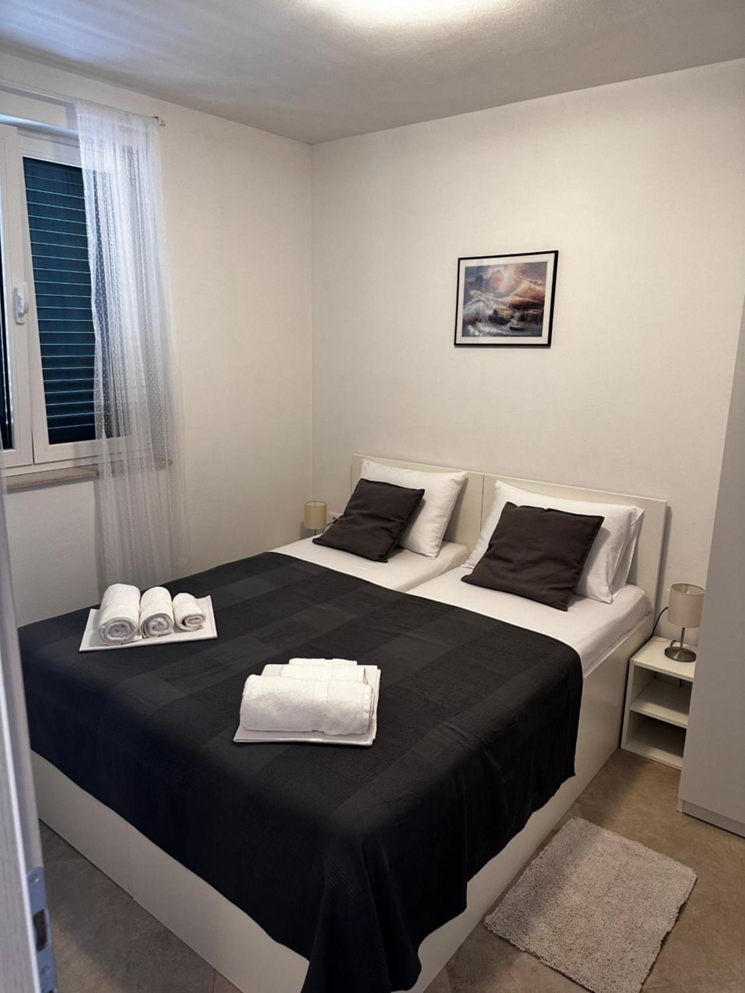 Divine Apartments Baska  Bagian luar foto