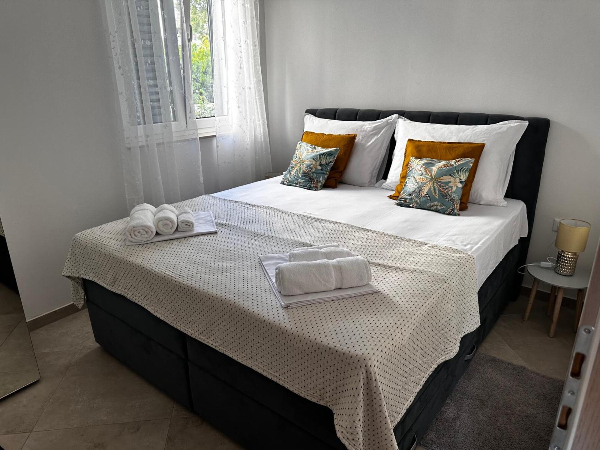 Divine Apartments Baska  Bagian luar foto
