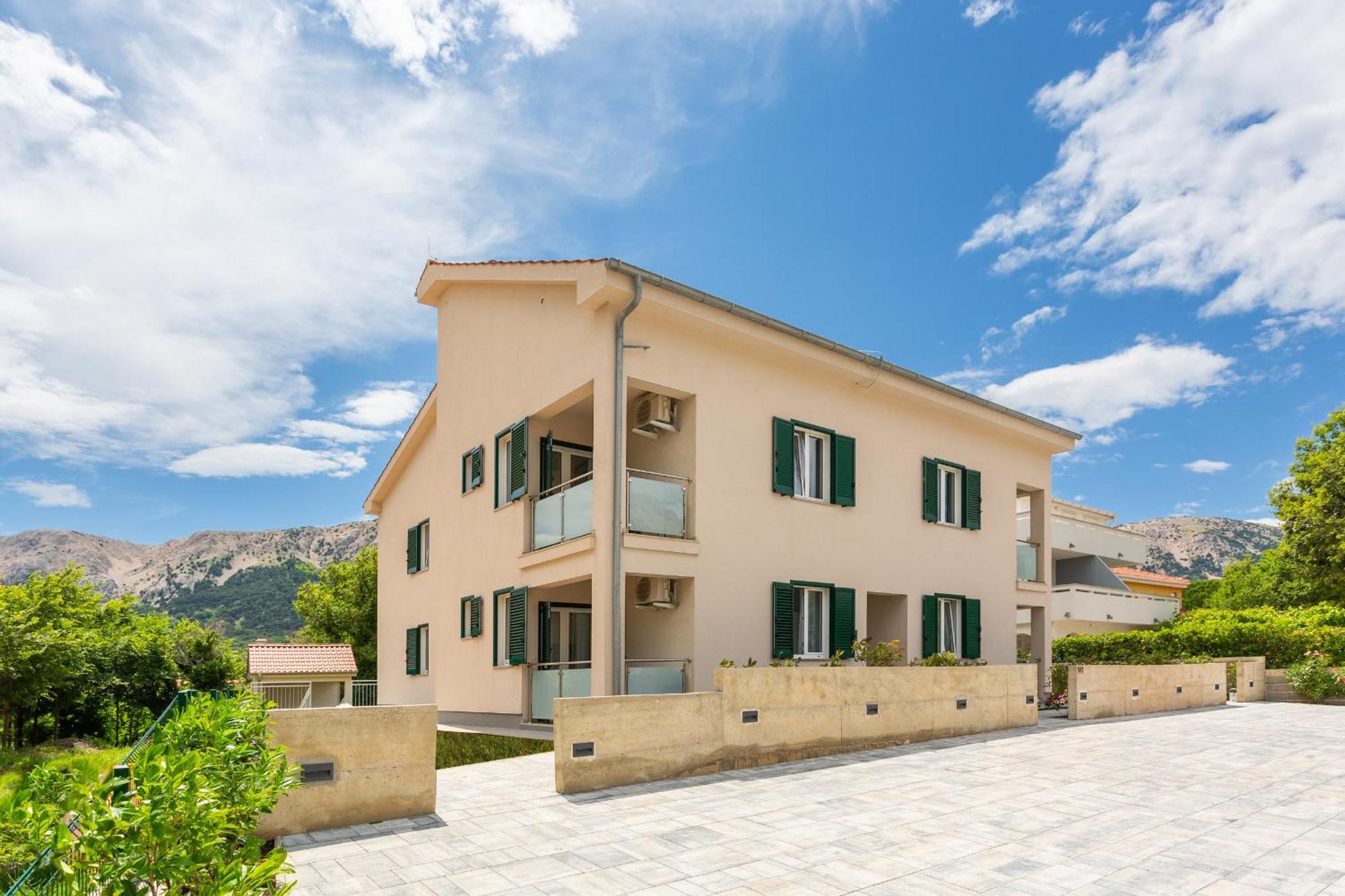 Divine Apartments Baska  Bagian luar foto